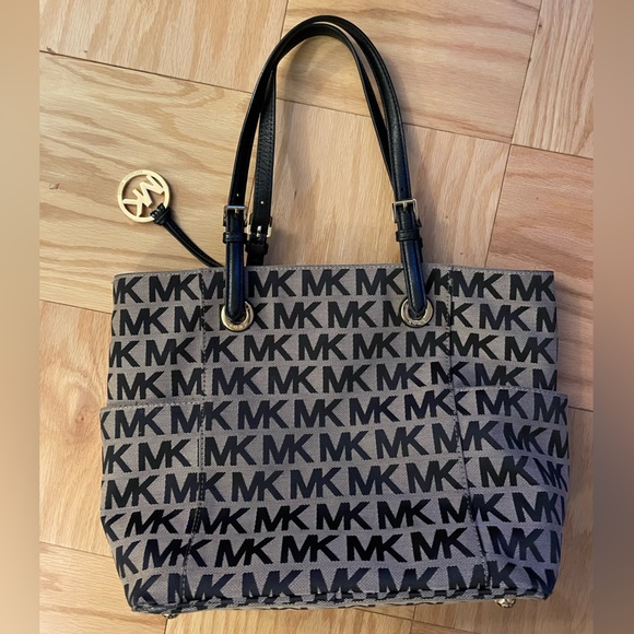 Michael Kors Black and Tan Tote Bag - Picture 2 of 2